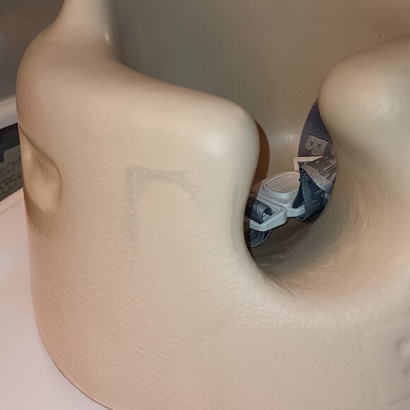 NEW Bumbo® floor seat Taupe - Picture 3 of 7